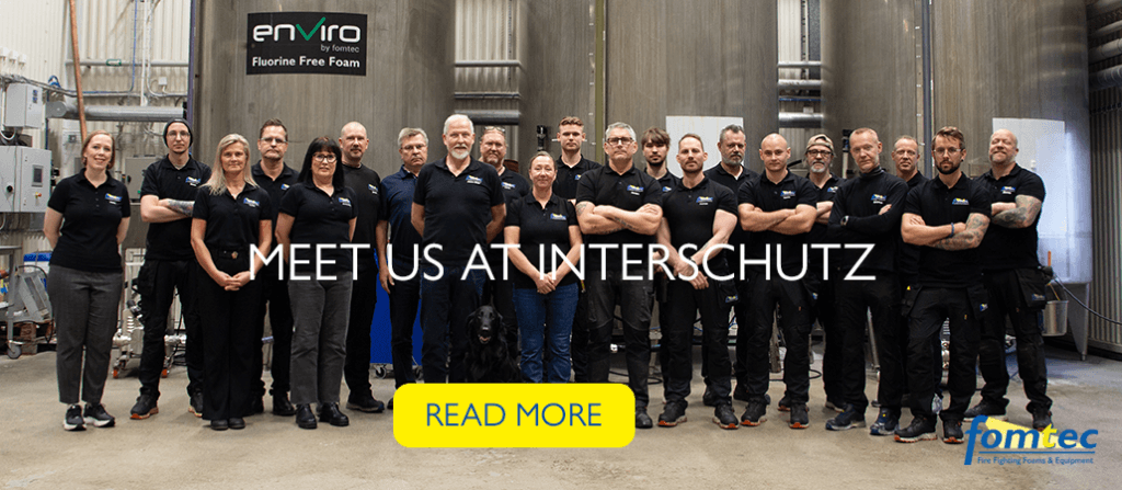 All of Dafo Fomtecs employees standing together in a factory